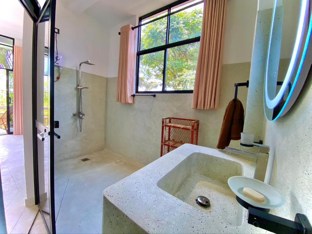 ホテル Lotus Surf House ミディガマ・イースト エクステリア 写真